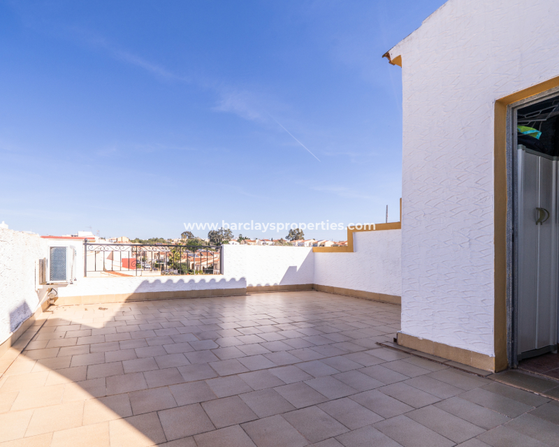Resale - Quad - Urb. La Marina