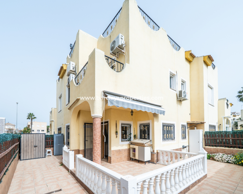 Resale - Quad - Urb. La Marina