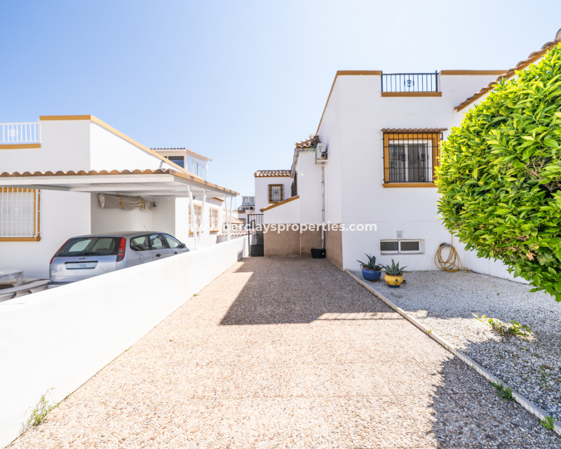 Resale - Quad - Urb. La Marina