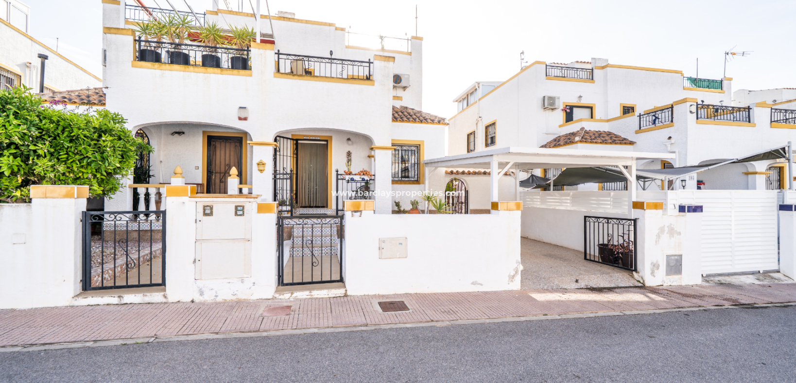 Resale - Quad - Urb. La Marina