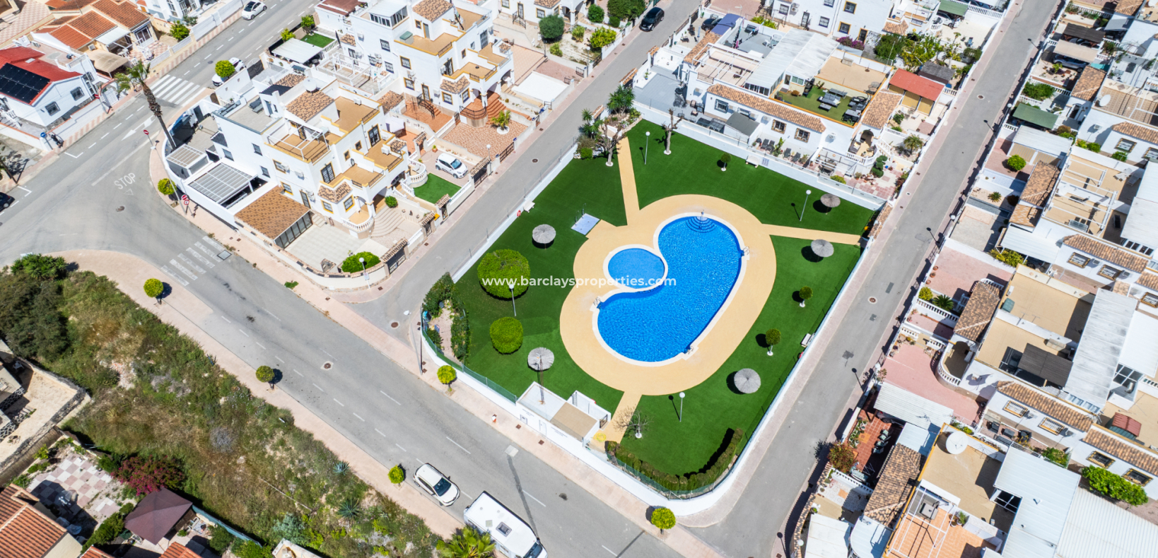 Resale - Quad - Urb. La Marina