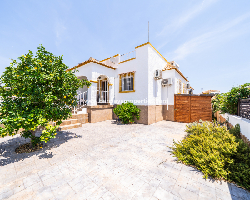 Resale - Quad - Urb. La Marina
