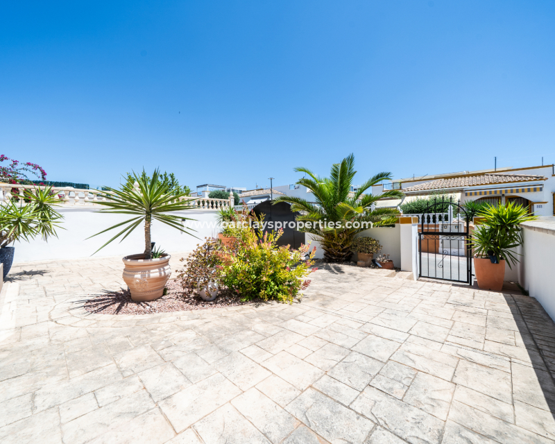 Resale - Quad - Urb. La Marina