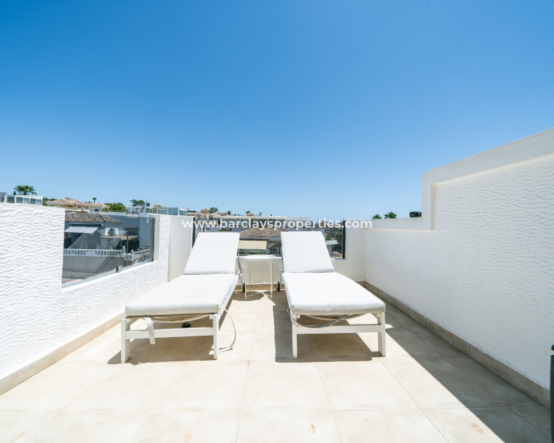 Resale - Quad - Urb. La Marina