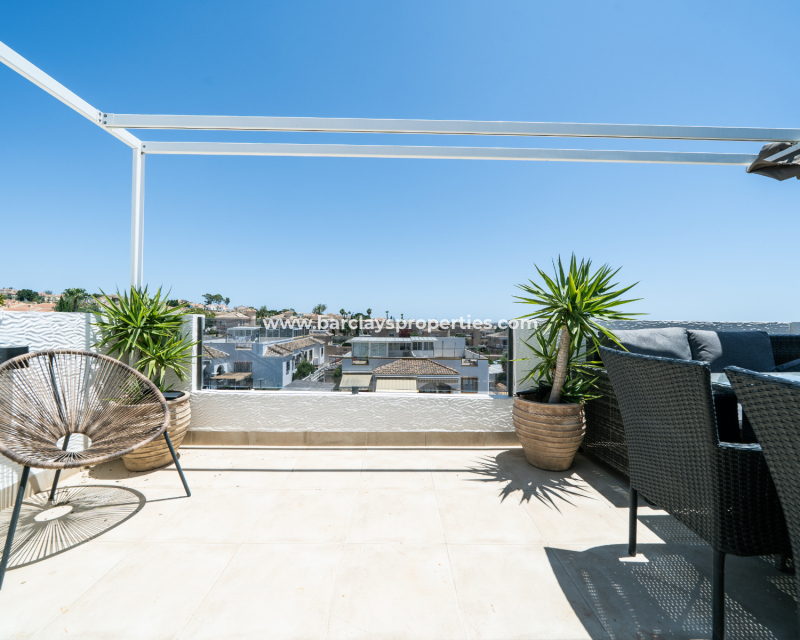 Resale - Quad - Urb. La Marina