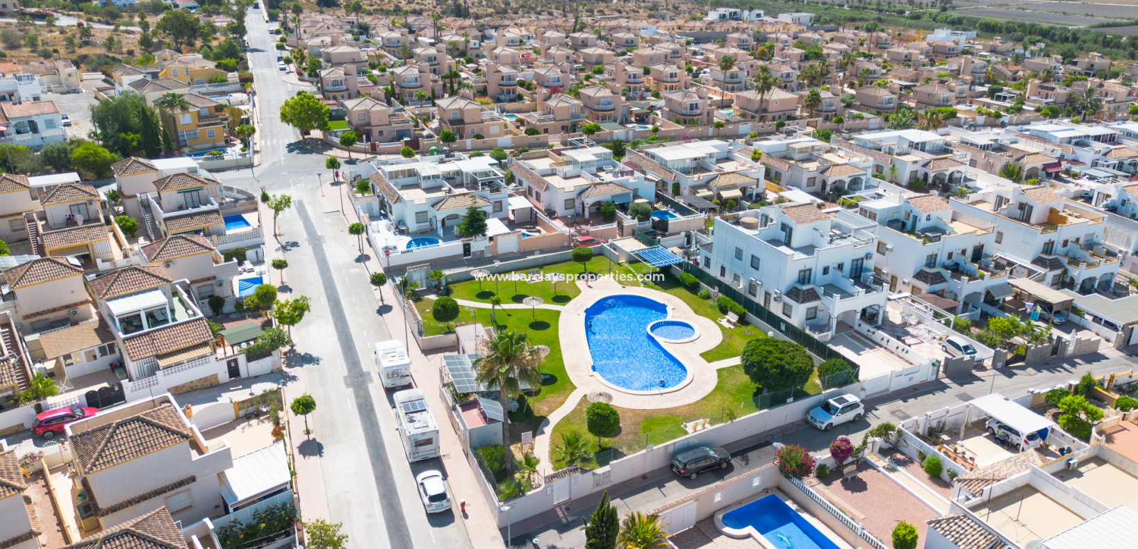 Resale - Quad - Urb. La Marina