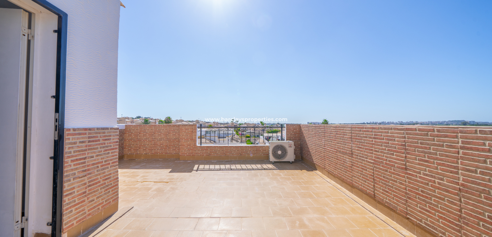 Resale - Quad - Urb. La Marina