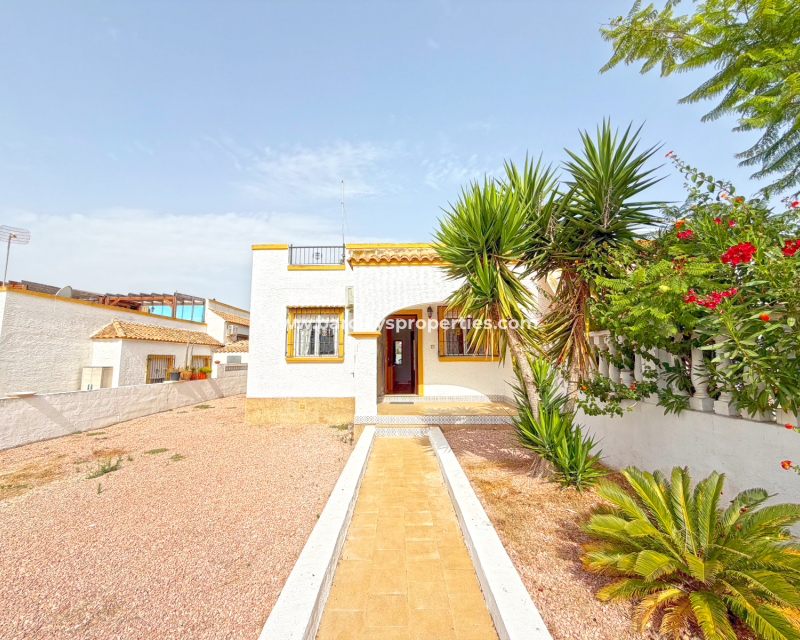 Resale - Quad - Urb. La Marina