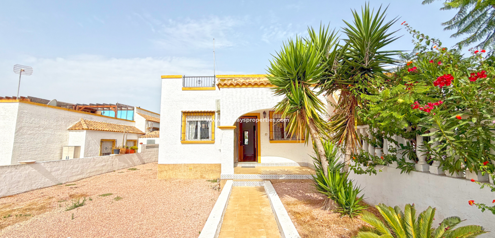 Resale - Quad - Urb. La Marina