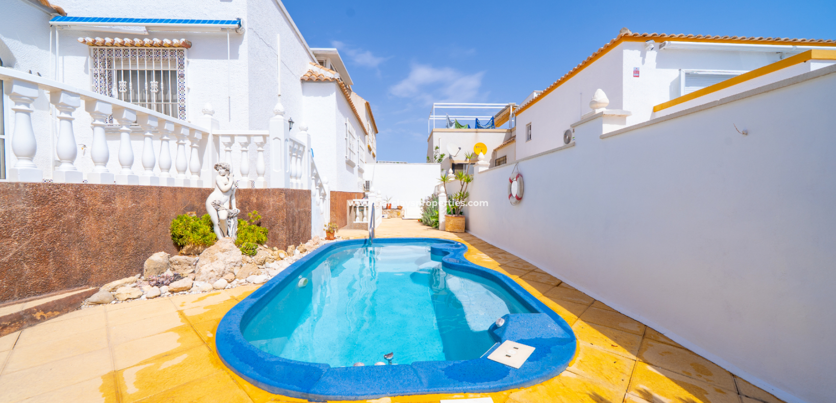 Resale - Quad - Urb. La Marina