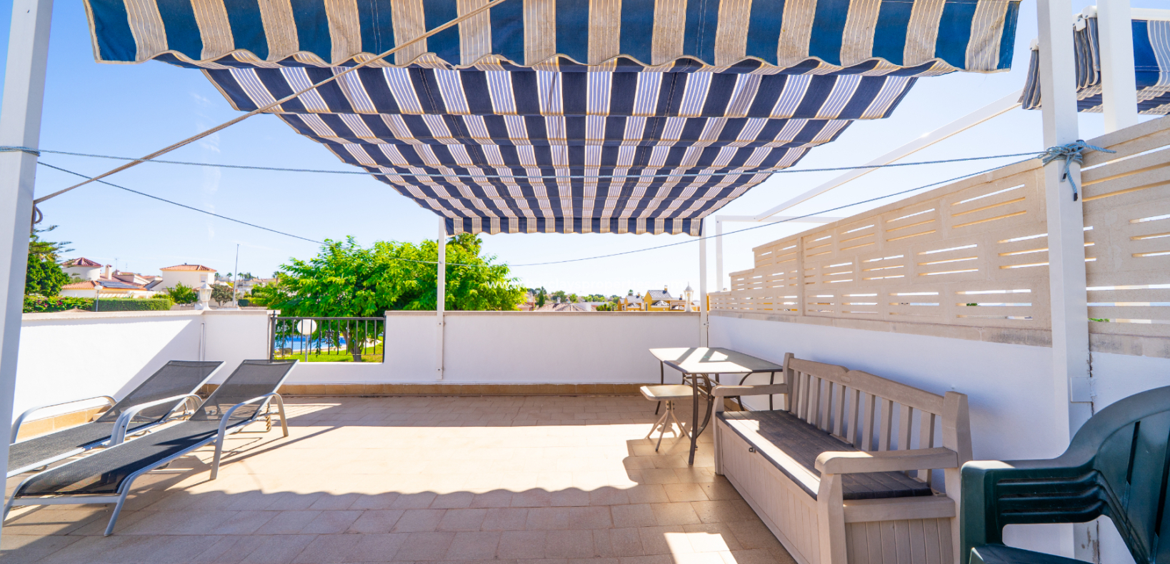 Resale - Quad - Urb. La Marina