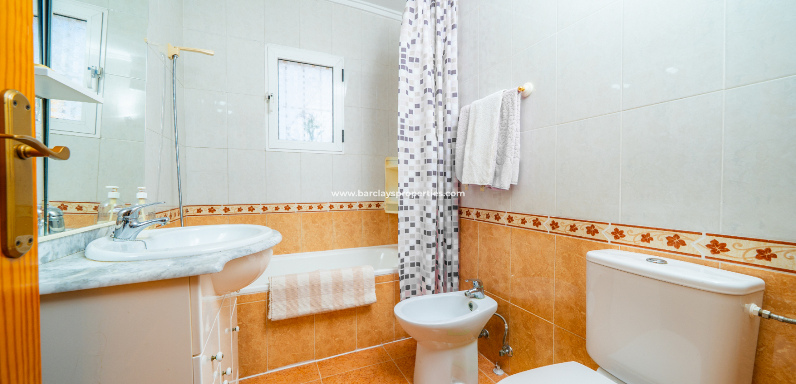 Resale - Quad - Urb. La Marina