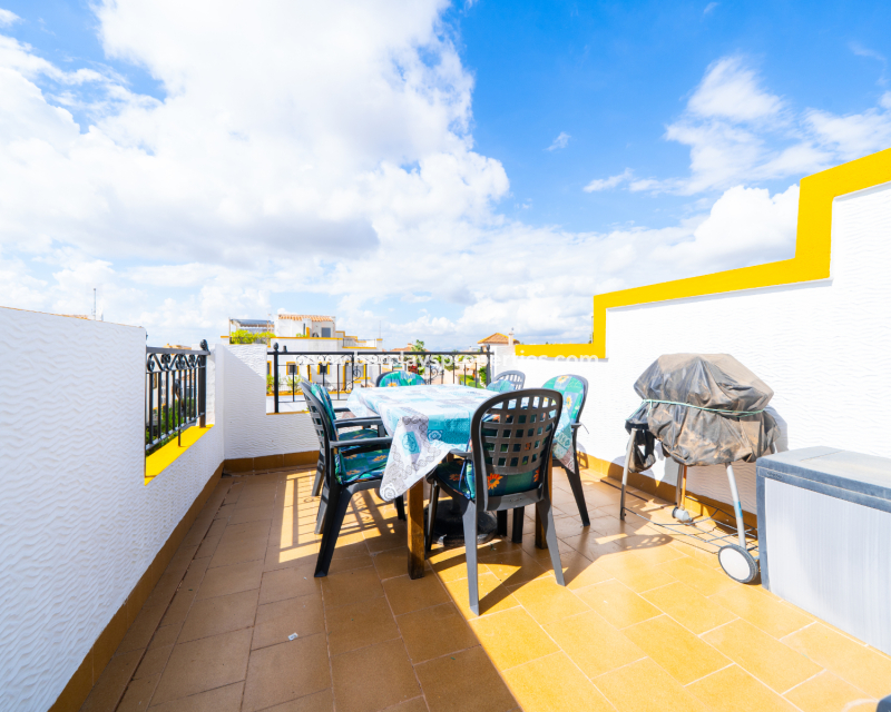 Resale - Quad - Urb. La Marina