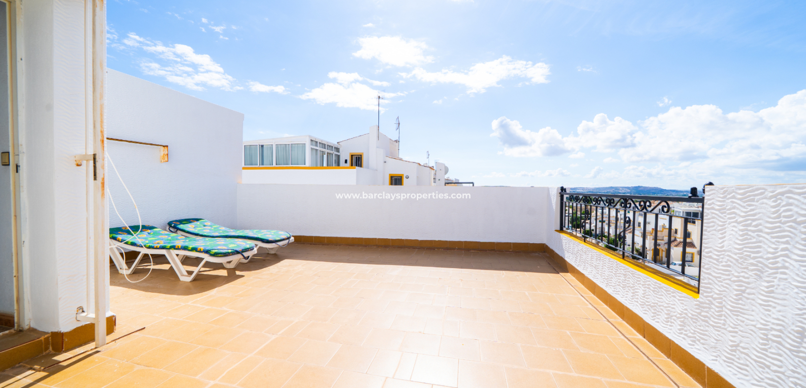 Resale - Quad - Urb. La Marina