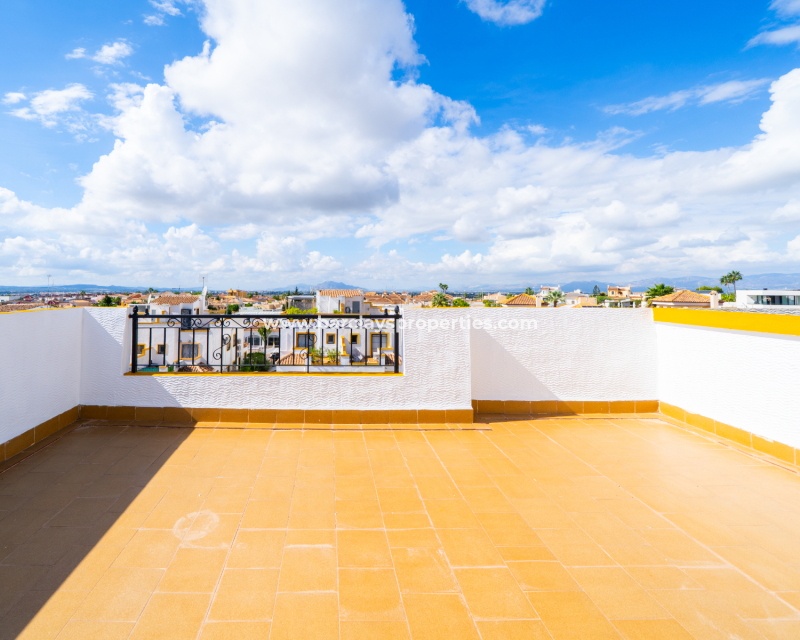 Resale - Quad - Urb. La Marina