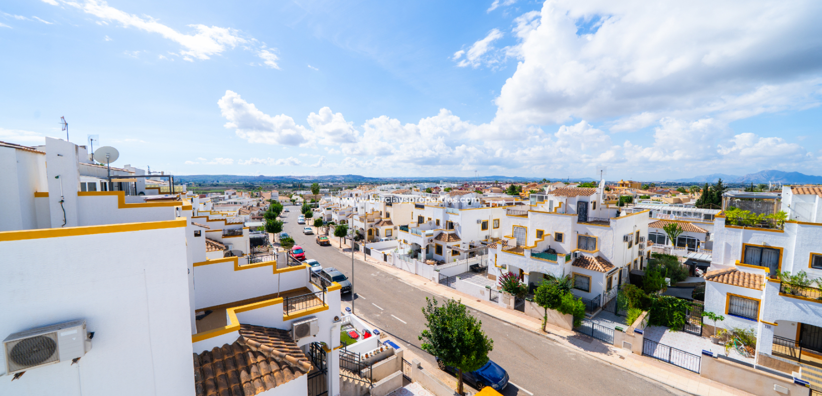 Resale - Quad - Urb. La Marina