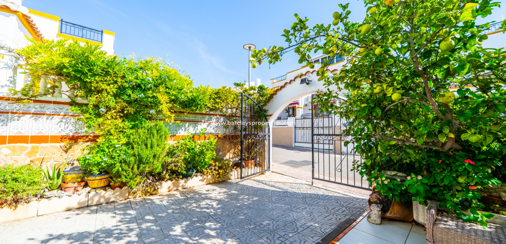 Resale - Quad - Urb. La Marina
