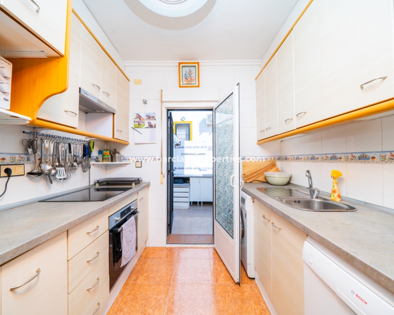 Resale - Quad - Urb. La Marina