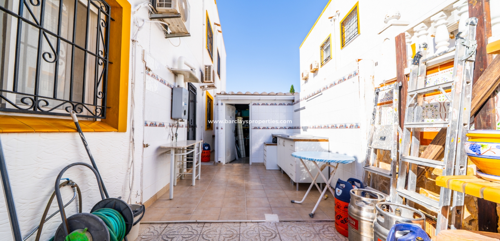 Resale - Quad - Urb. La Marina