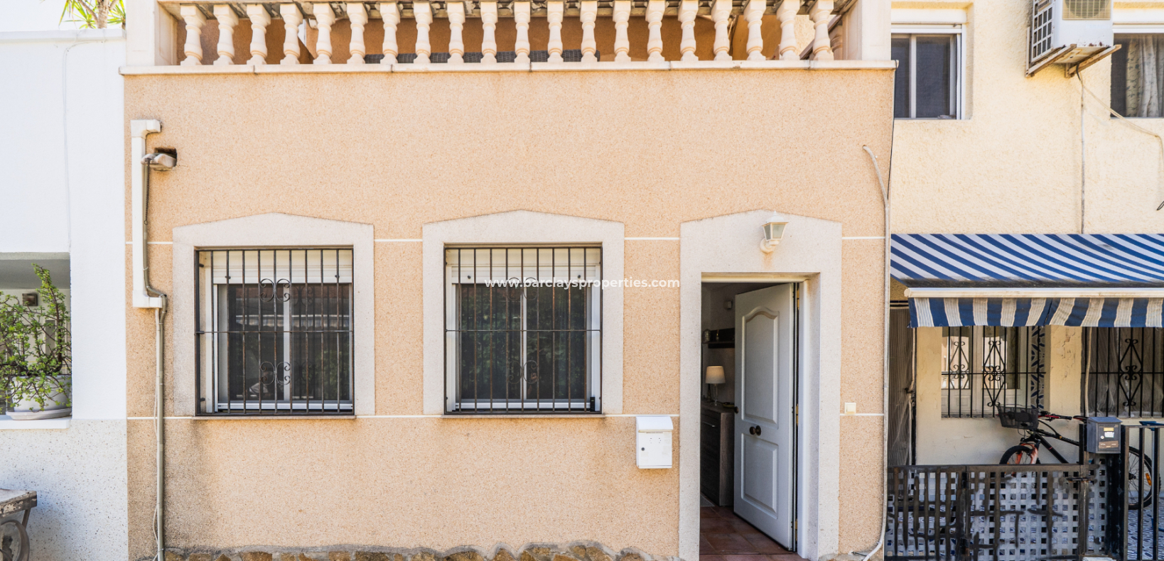 Resale - Radhus - Urb. La Marina