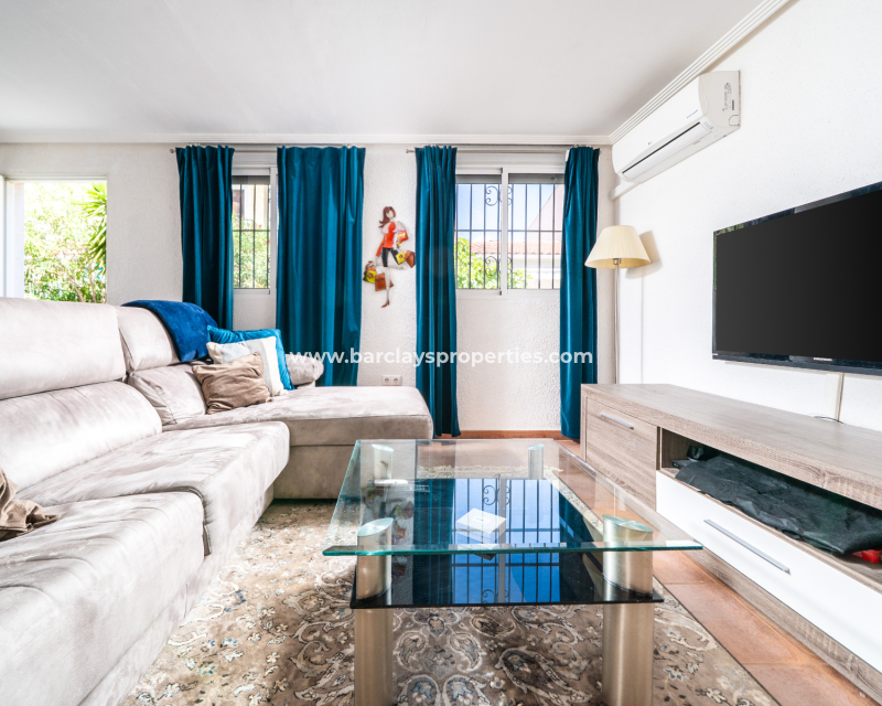 Resale - Radhus - Urb. La Marina