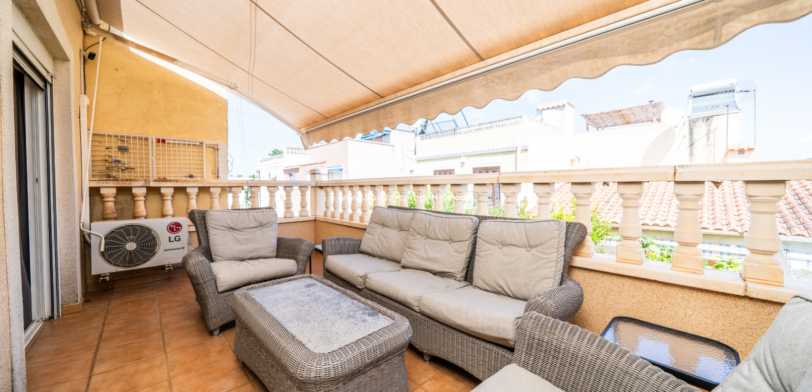 Resale - Radhus - Urb. La Marina