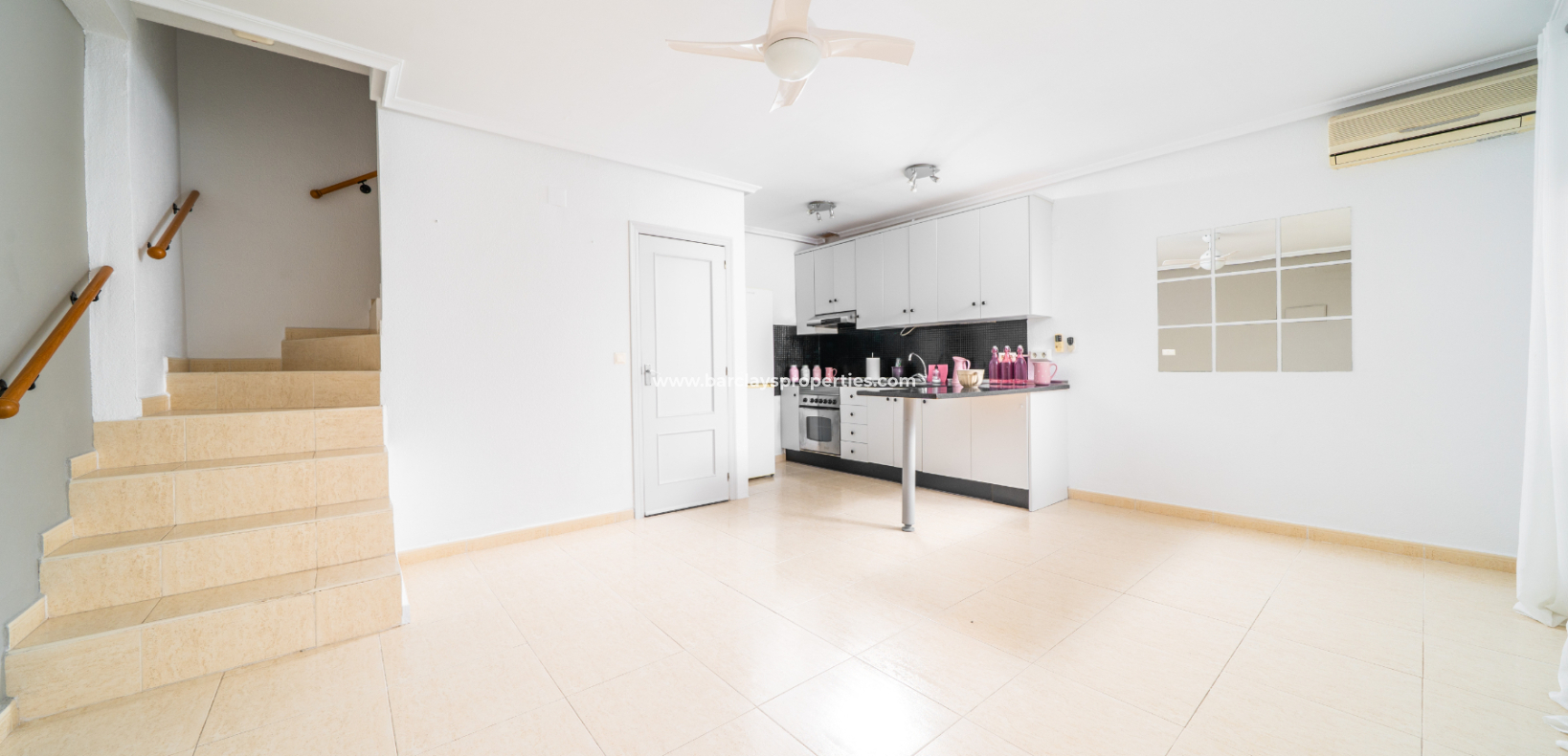 Resale - Radhus - Urb. La Marina