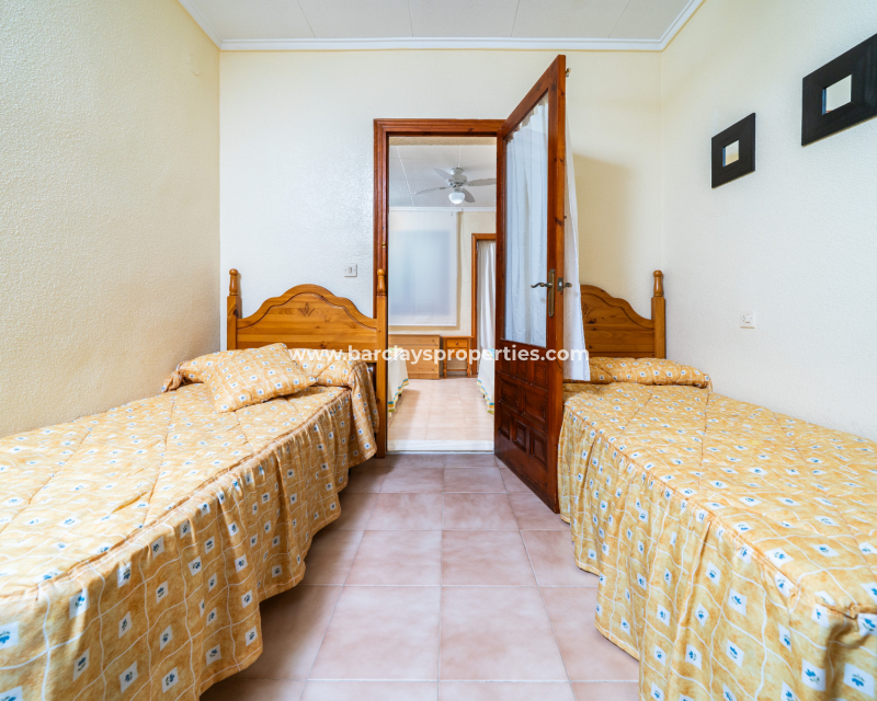 Resale - Radhus - Urb. La Marina