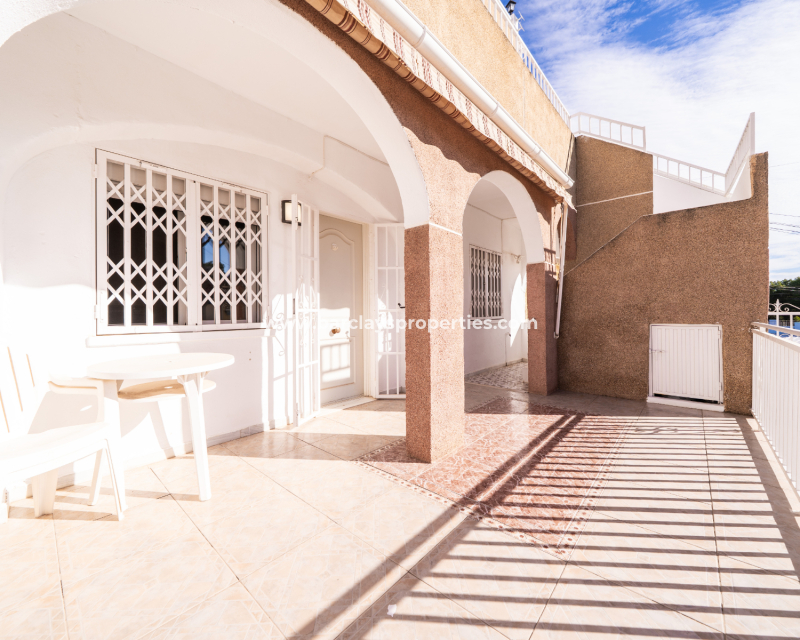 Resale - Radhus - Urb. La Marina