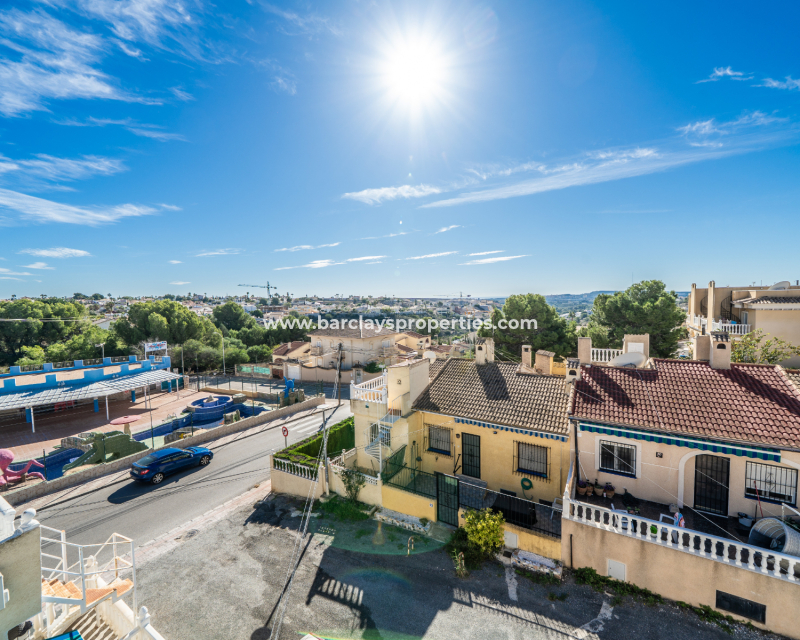 Resale - Radhus - Urb. La Marina