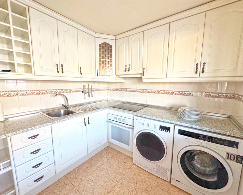 Resale - Radhus - Urb. La Marina