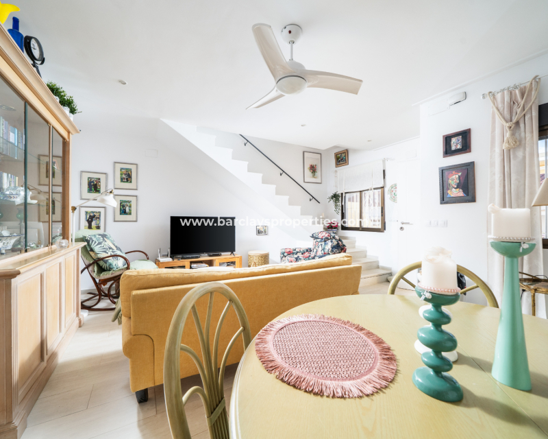 Resale - Radhus - Urb. La Marina