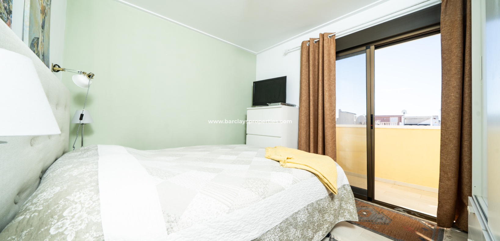 Resale - Radhus - Urb. La Marina