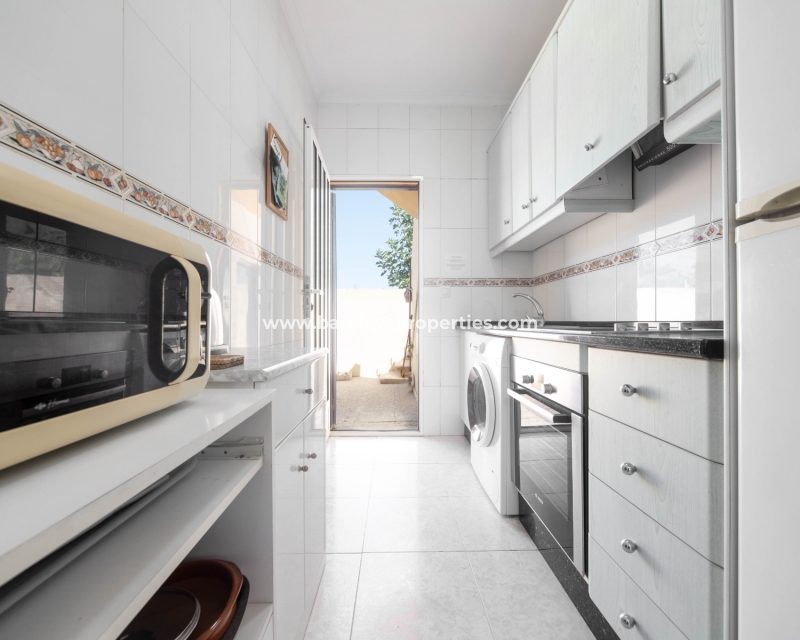 Resale - Reihenhaus - Urb. El Oasis - La Marina