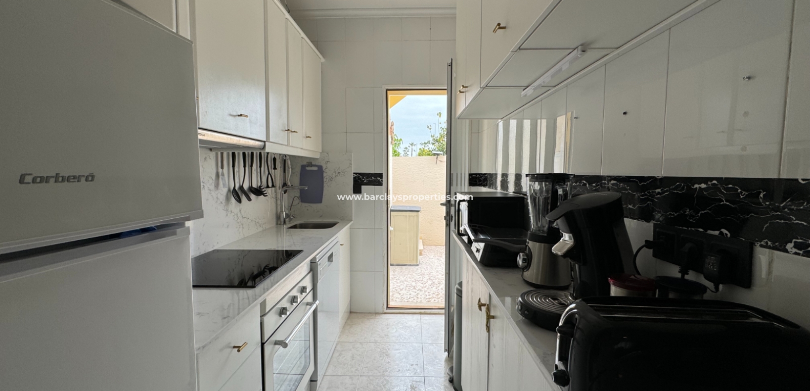 Resale - Reihenhaus - Urb. El Oasis - La Marina