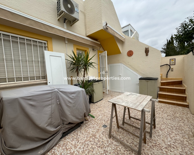 Resale - Reihenhaus - Urb. El Oasis - La Marina