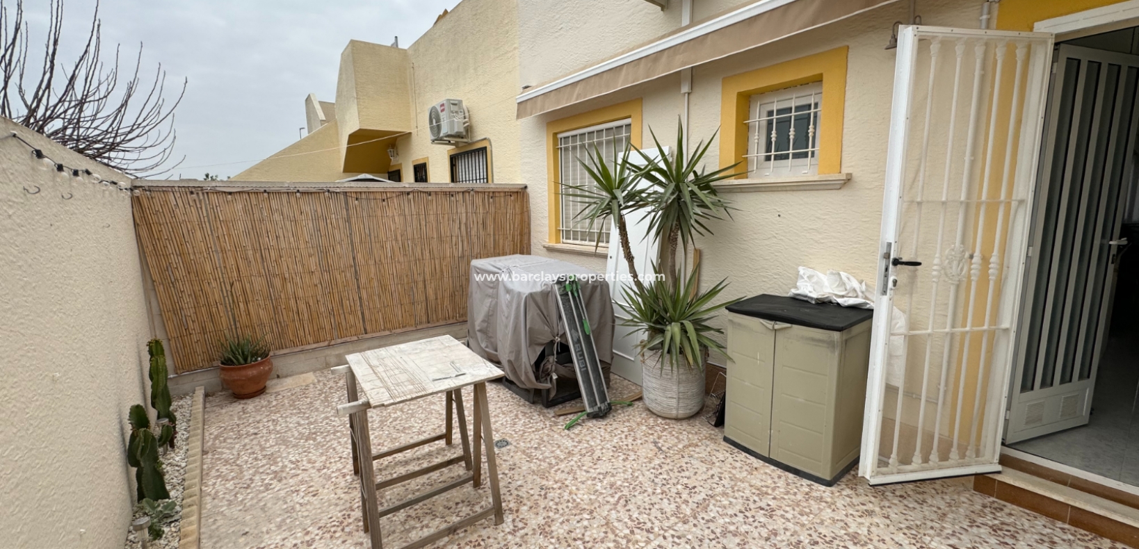 Resale - Reihenhaus - Urb. El Oasis - La Marina