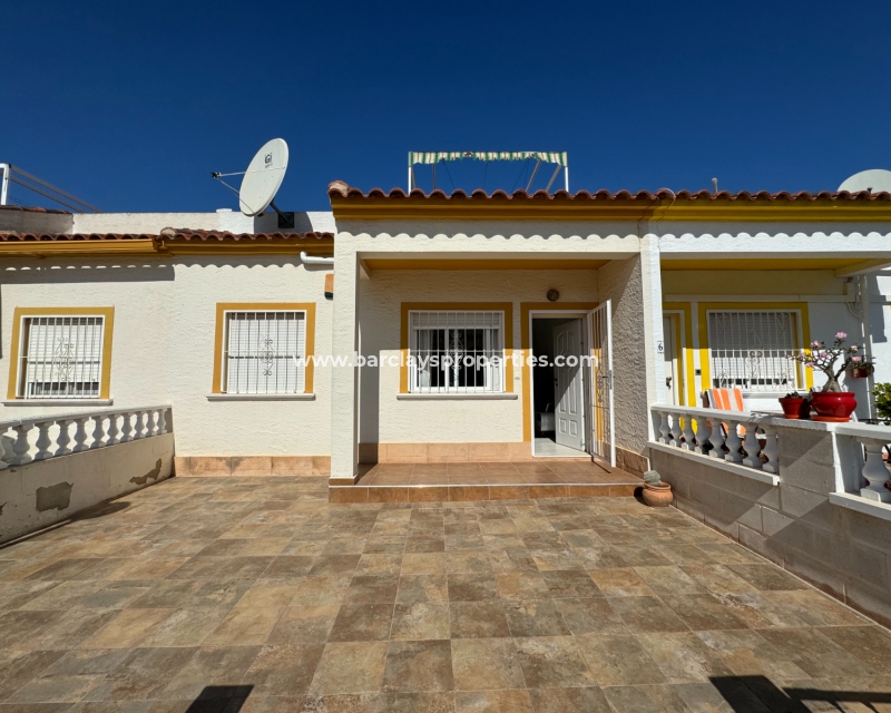 Resale - Reihenhaus - Urb. El Oasis - La Marina