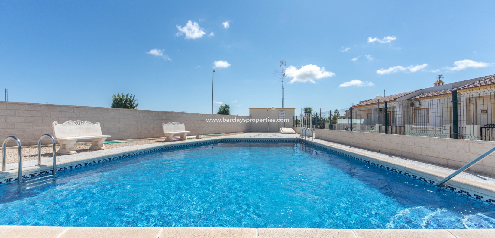 Resale - Reihenhaus - Urb. El Oasis - La Marina