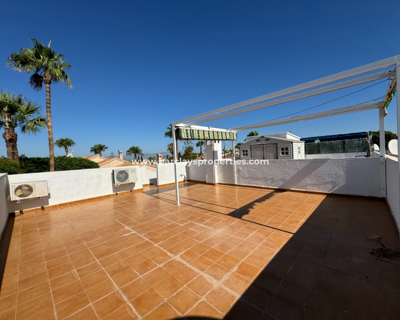 Resale - Reihenhaus - Urb. El Oasis - La Marina