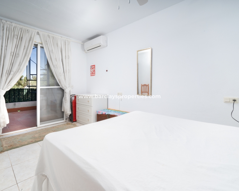 Resale - Reihenhaus - Urb. El Oasis - La Marina