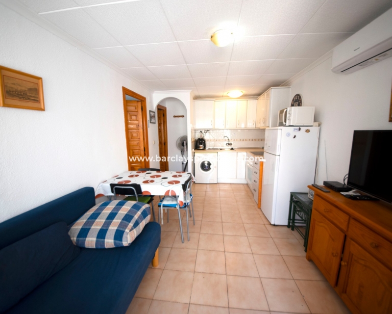 Resale - Reihenhaus - Urb. La Marina