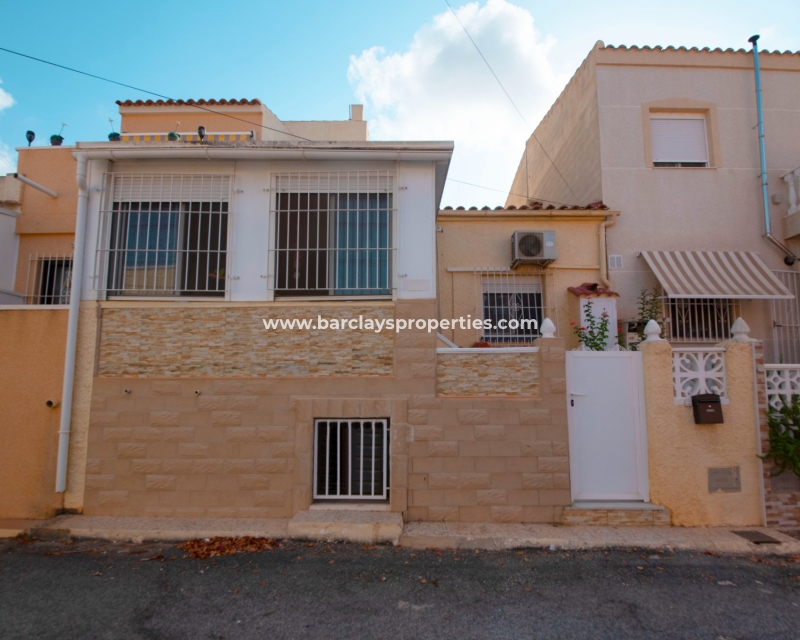 Resale - Reihenhaus - Urb. La Marina