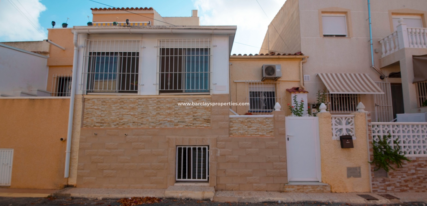 Resale - Reihenhaus - Urb. La Marina