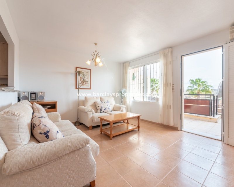 Resale - Reihenhaus - Urb. La Marina