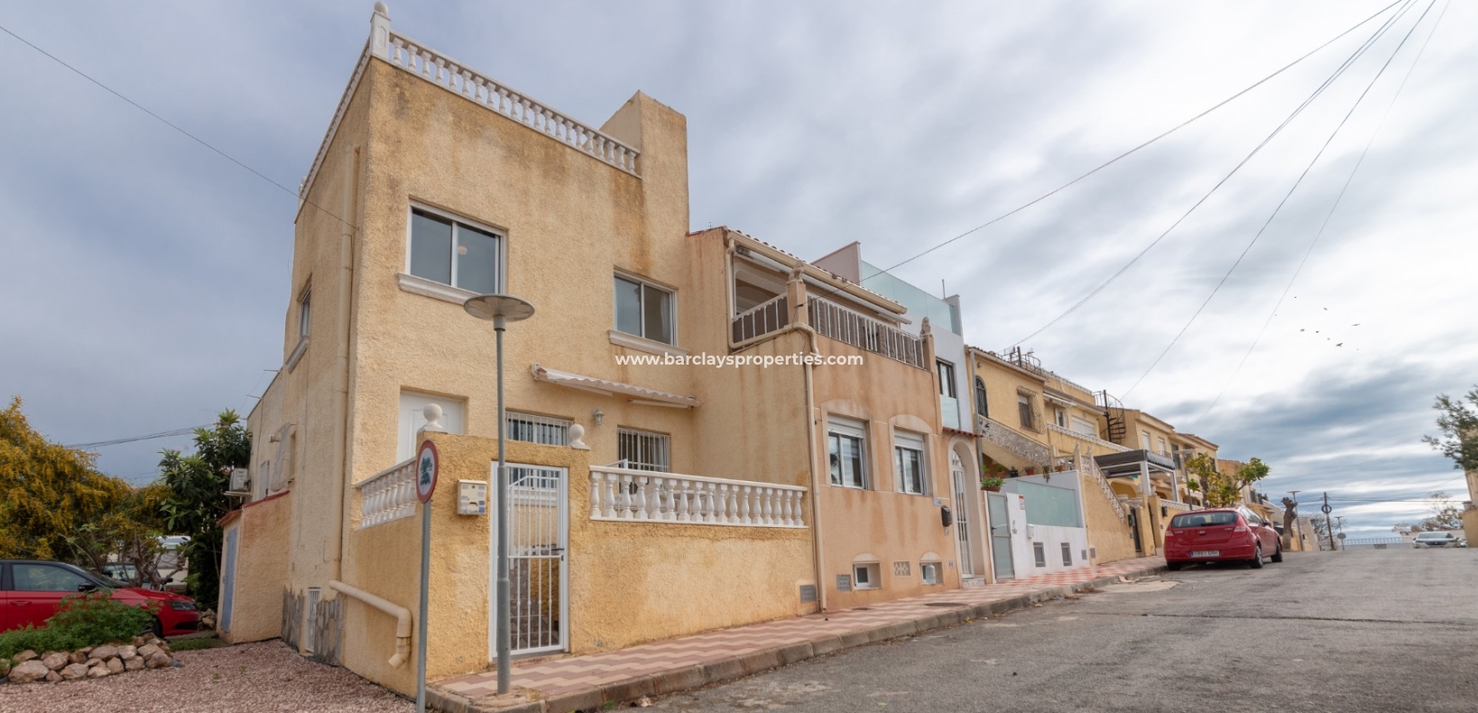 Resale - Reihenhaus - Urb. La Marina