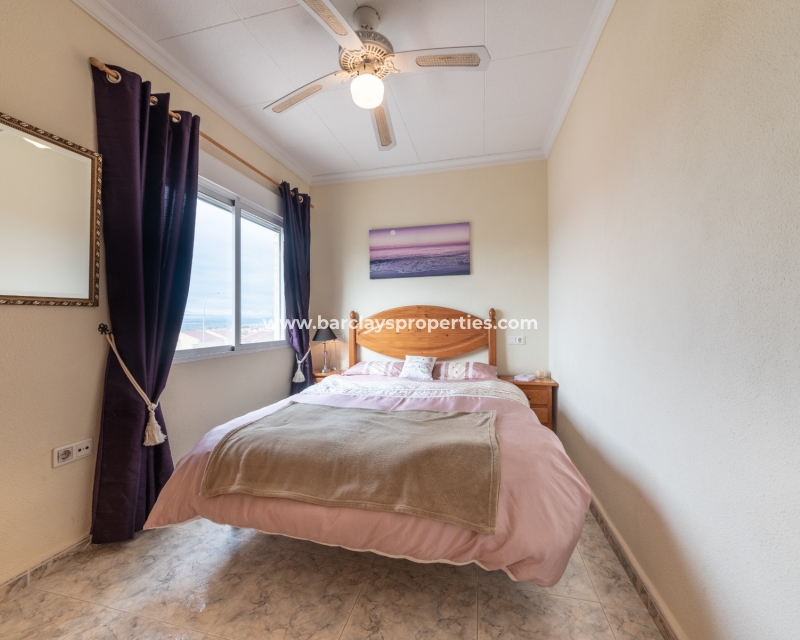 Resale - Reihenhaus - Urb. La Marina