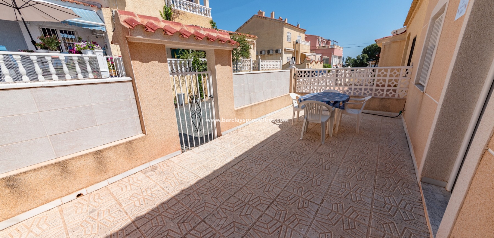 Resale - Reihenhaus - Urb. La Marina