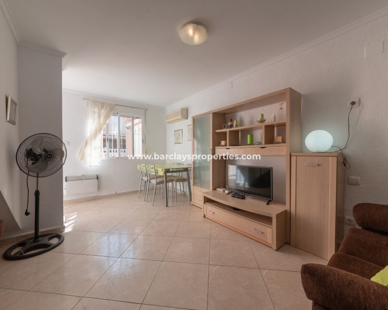 Resale - Reihenhaus - Urb. La Marina