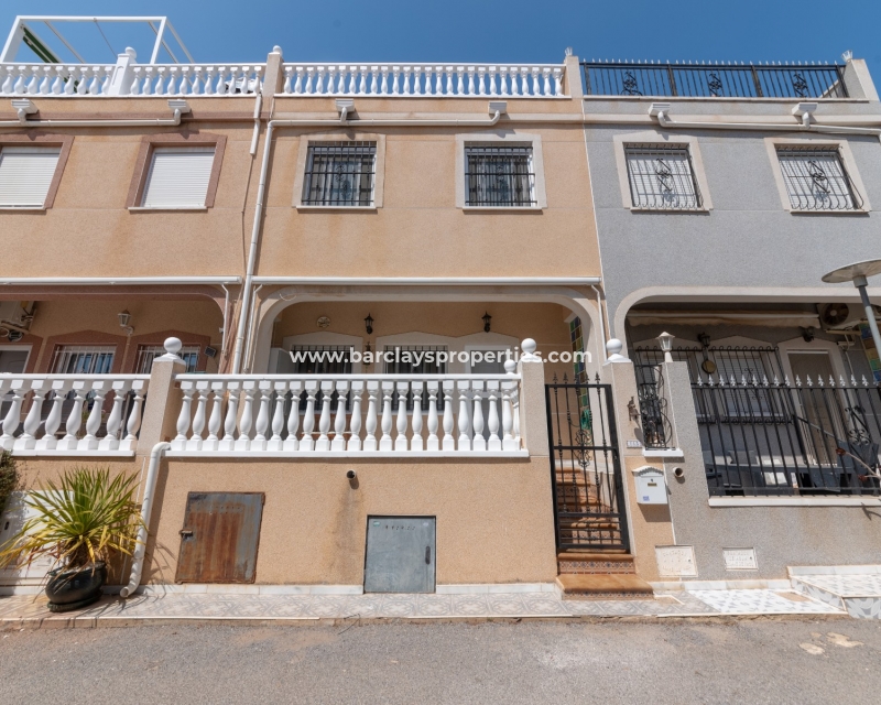 Resale - Reihenhaus - Urb. La Marina